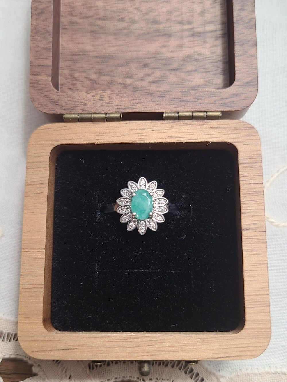 Emerald Floral Halo Ring - Women's 925 Silver Ring ✨️
